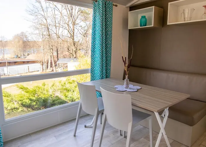 Mobilheime Am Camping *